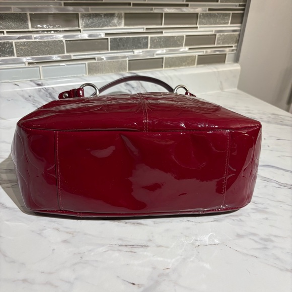 Coach Gallery Embossed Patent Leather monogram tote bag purse - Picture 4 of 16